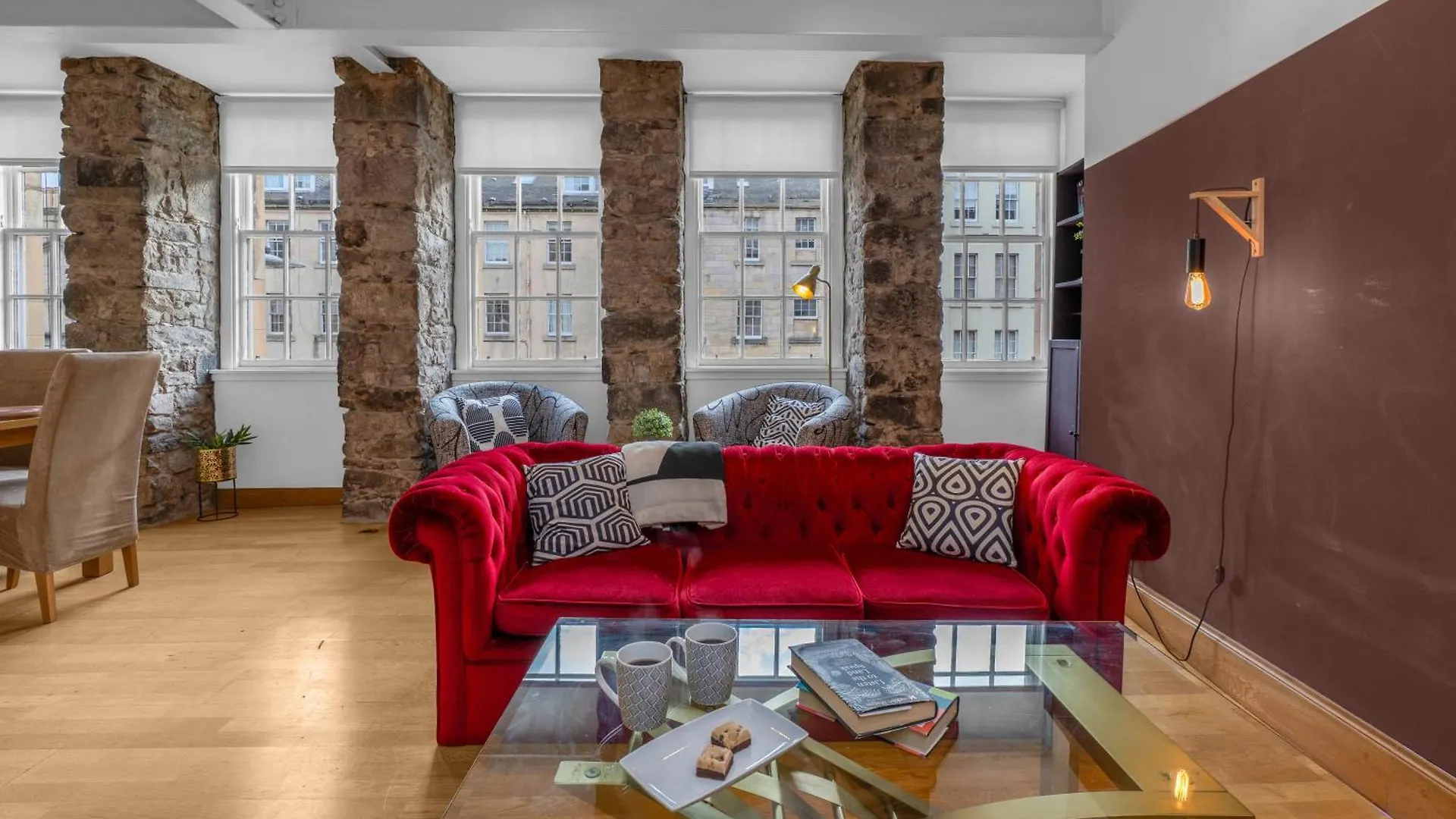Apartment Old Town Romantic Getaway Edinburgh United Kingdom