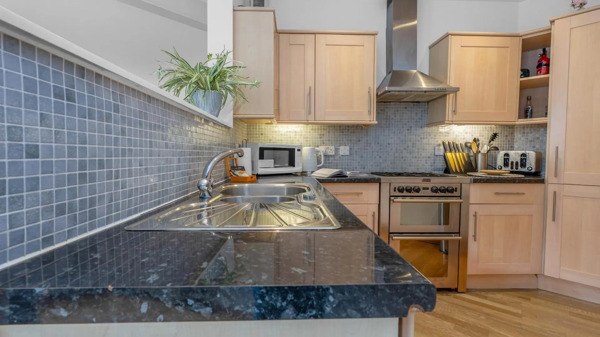 Apartment Old Town Romantic Getaway Edinburgh
